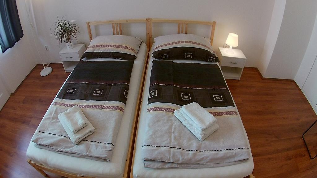 Jezerka Apartments Prague Extérieur photo