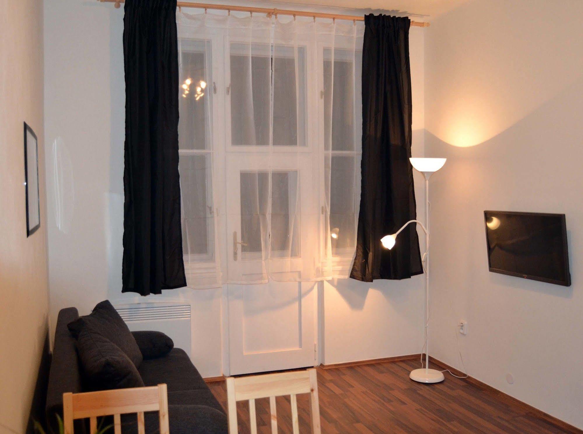 Jezerka Apartments Prague Extérieur photo