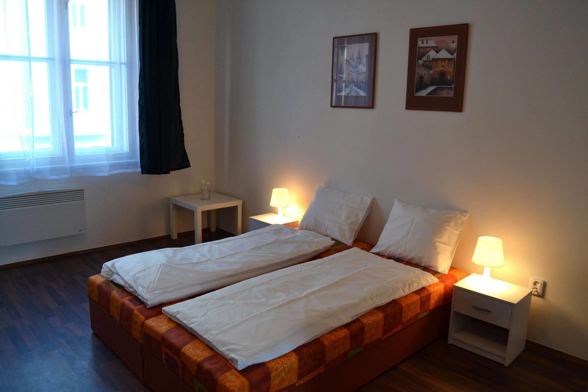 Jezerka Apartments Prague Extérieur photo