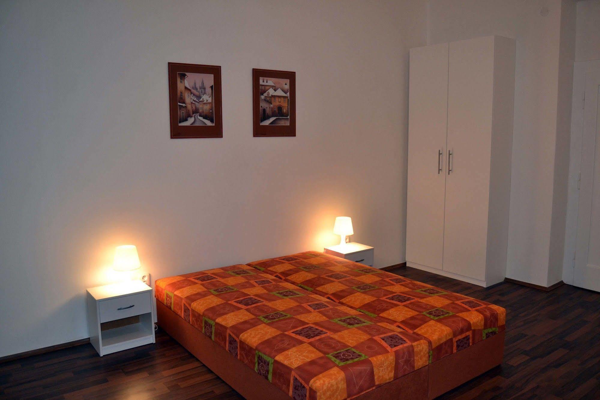 Jezerka Apartments Prague Extérieur photo